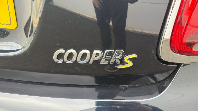 MINI Hatchback 135kW Cooper S Level 3 33kWh 3dr Auto Electric Hatchback